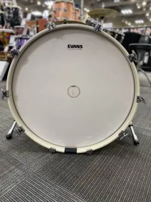 Yamaha Absolute Hybrid Maple 22x14